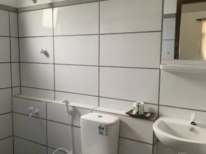 Curry Bowl Restaurant & Turtles Rest