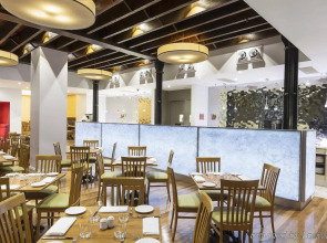 Furama Darling Harbour