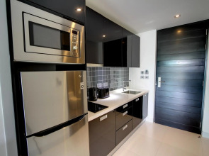 Absolute Twin Sands Resort & Spa