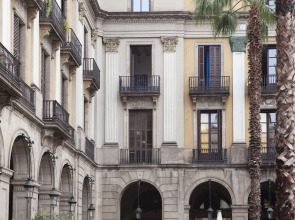 Las Ramblas Pasaje Bacardi Apartments