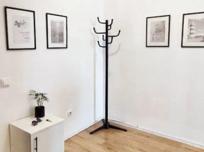 Солнечный эвкалипт на улице Крылова