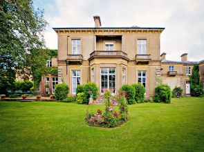 Albert Cottage Hotel