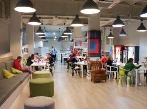 Hola Hostal Eixample - Hostel