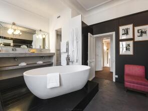 Hôtel Particulier, Le 28