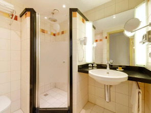 Robinson Camyuva - Adults only