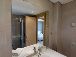 Luxurious Apartment With Spa Area