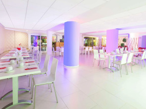 Отель Adhara Express