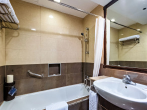 Waterfront Cebu City Hotel & Casino