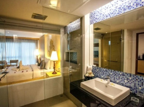 Phi Phi Harbour View Hotel