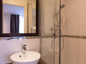 Hotel Apolonia Paris Montmartre, Sure Hotel Collection by BW