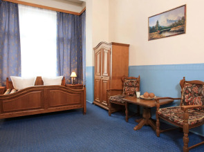 Hotel - Pension Cortina