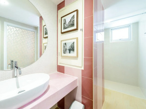 The Tint at Phuket town