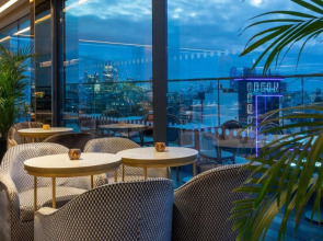 Hotel Indigo London - 1 Leicester Square by IHG