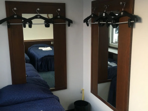 Отель Tokyo Business