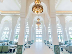 Hilton Salwa Beach Resort & Villas