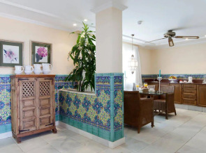 Playavera Hotel - Naturist Friendly