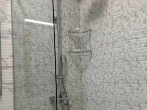 Апартаменты в отеле Red Wood (Ред Вуд)