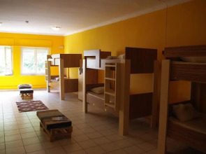 Small Funny World Athens - Hostel