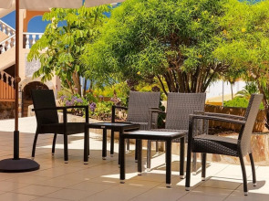 Paradise Court Aparthotel