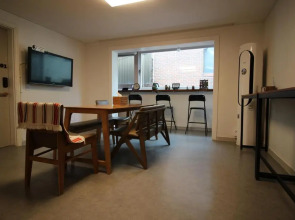 Crossroad Backpackers