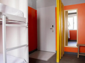 room00 Valencia Hostel