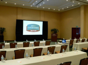 Courtyard By Marriott Cancun Airport