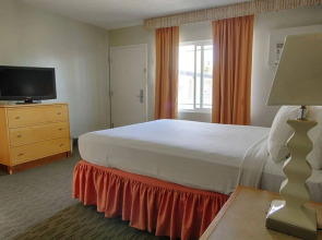 The Sojourn Los Angeles - Sherman Oaks