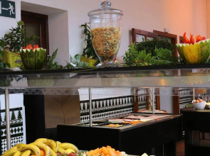 Beverly Hills Suites - Excel Hotels & Resorts