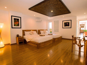 Rex Hotel and Apartment