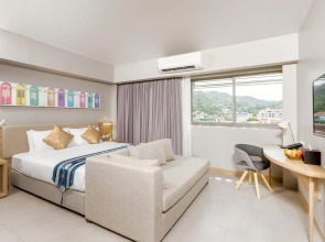 Отель Journeyhub Phuket Patong