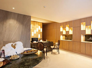 Le Meridien Khao Lak Resort & Spa