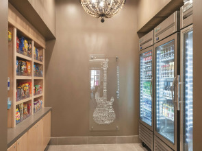 La Quinta Inn & Suites by Wyndham New Orleans Downtown