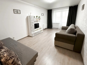 Две Подушки в микрорайоне Зеленый город 1