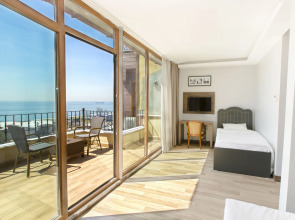 Отель Bucoleon by Cheers