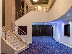 Argenta Tower Hotel & Suites