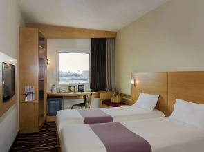 Отель ibis Muscat
