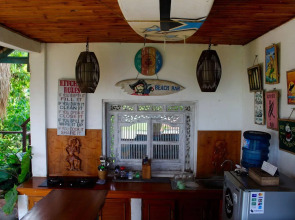 Dikaloha Medewi Surfcamp