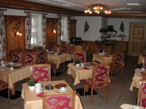 Hotel Edelweiss Garni