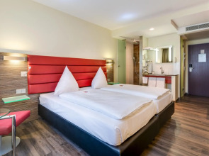 NOVINA HOTEL Wöhrdersee Nürnberg City