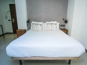 The Lights City Rooms