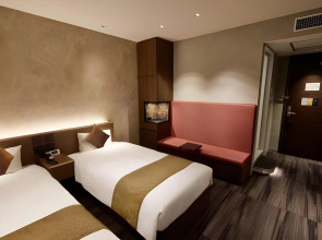 Ginza International Hotel