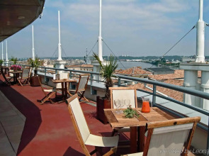 Hotel Indigo Bordeaux Centre Chartrons by IHG