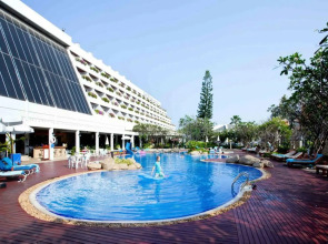 The Cha-am Methavalai Hotel