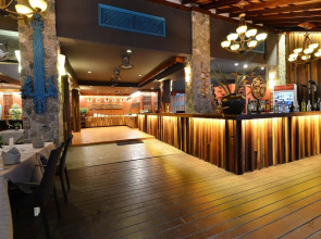 Lap Roi Karon Beachfront