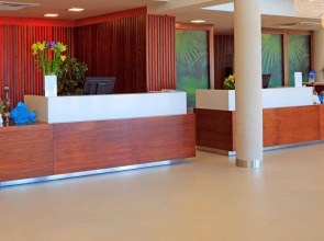 Riviera Spa Resort – Adults Only