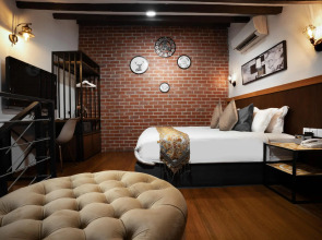 Reunion Heritage House