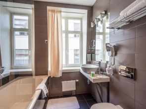 Отель Wellton Centrum Hotel & Spa