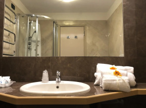 Domizia Palace Hotel