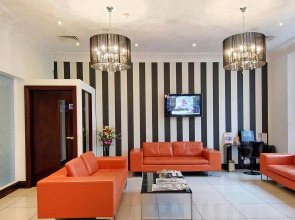 Hyde Park International