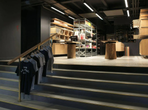 Mob Hotel Paris les Puces